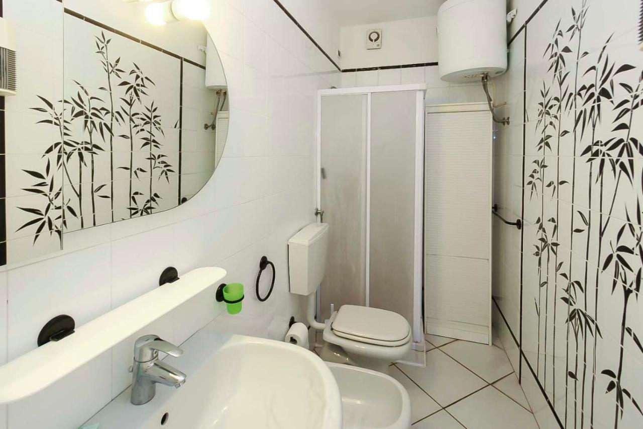 Appartamenti Residence Il Porto 13 E 16 Porto Azzurro Exterior photo
