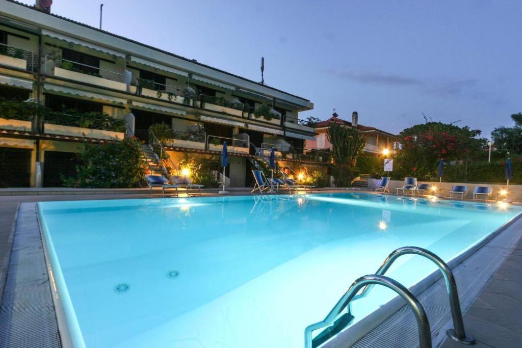 Appartamenti Residence Il Porto 13 E 16 Porto Azzurro Exterior photo