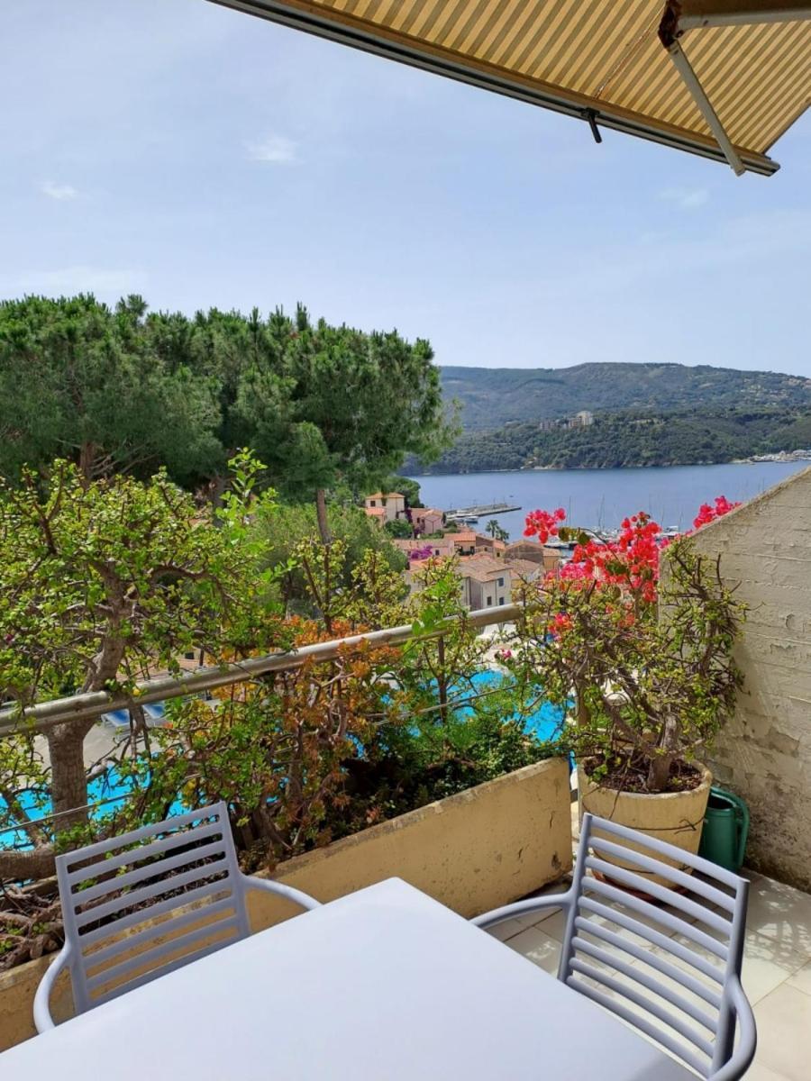 Appartamenti Residence Il Porto 13 E 16 Porto Azzurro Exterior photo