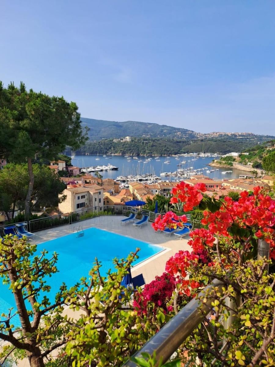 Appartamenti Residence Il Porto 13 E 16 Porto Azzurro Exterior photo