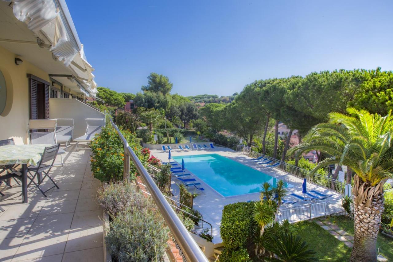 Appartamenti Residence Il Porto 13 E 16 Porto Azzurro Exterior photo